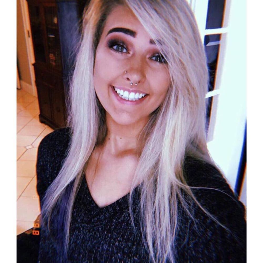 Meet your Posher, Zaylee